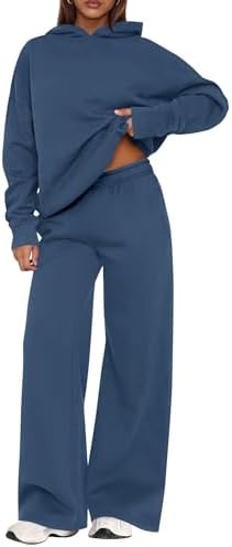 Alt Text for image 1: Woman wearing PRETTYGARDEN Women's Sweatsuit outdoors